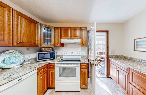 Newport House | Comfortable home near beach with enclosed porch, washer/dryer, & central AC