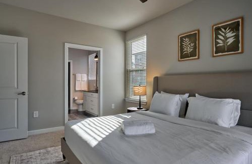 Clayton Apartment | Comfy 2BD Abode Mins from DT Clayton Pool Gym