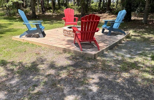 Fleming House | Comfy and cozy RV retreat like having your own campground space