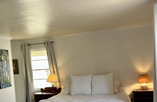 Greenville House | Comfy Cozy Quaint Home