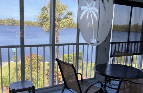 Hammock Bay Condo | Condo Near Marco Island On Gorgeous Lake ,Pool Steps Away.