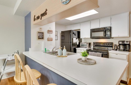 Royal Palm Bay House | Condo w/Pool Access & Patio: 8 Mi to Disney!