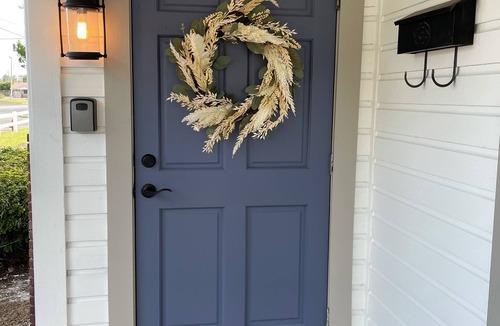 Folkston House | Conductor’s Corner - Exquisite Railside Cottage in Folkston, GA