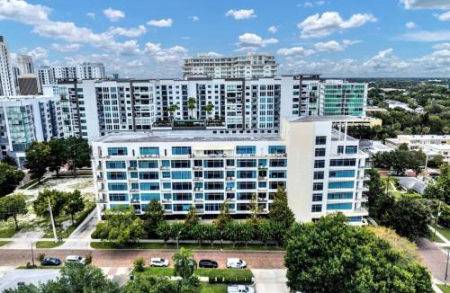 South Eola Apartment | Contemporary 2 bdrm 2 bath Downtown Orlando