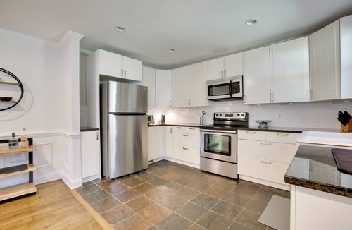 Athens House | Contemporary Athens Home < 2 Miles to UGA!