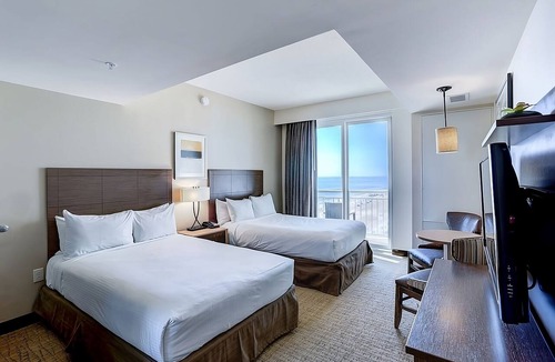 Northeast Virginia Beach Hotel | Convenience & Comfort! Unit w/Kitchenette, Partial Ocean View, Onsite Pools!