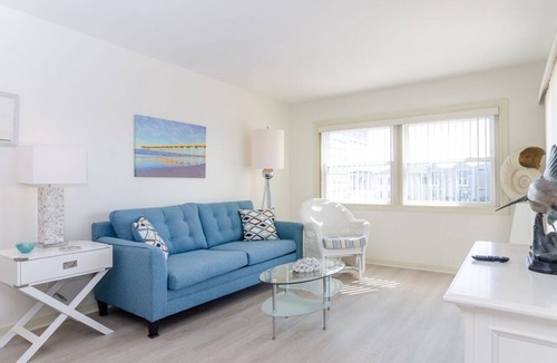 Wrightsville Beach Condo | Convenient 1BR Condo Steps from Johnnie Mercer’s