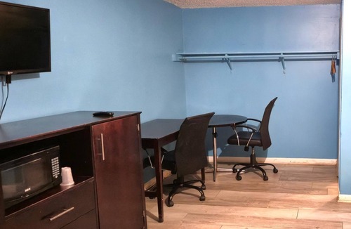 Cleveland Hotel | Conveniently Located Room Offering Easy Access to the Village Center - 1.1 mile