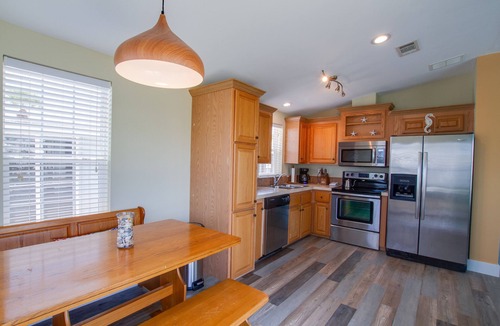 Nettles Island Cottage | Coral Cabana, 166 Nettles - Dockside Beauty!
