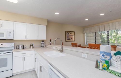Shipyard Plantation House | Coral Reef Resort