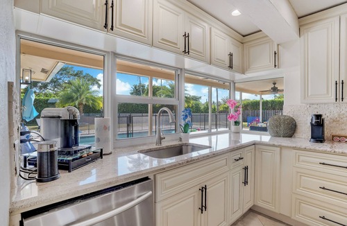 Broken Woods Estates House | Coral Springs Paradise with Backyard + Heated Pool