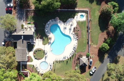 Murrells Inlet Cottage | Cottage Beneath the Branches in Wachesaw-golf/pool/beach