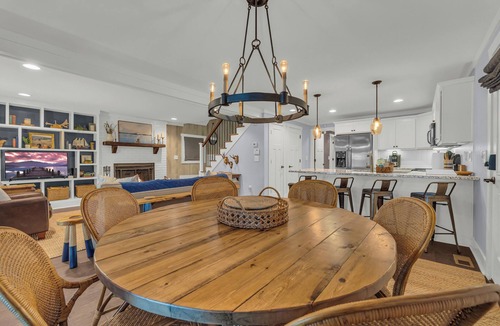 Martin House | Cottage Chic Hilltop Lake Retreat