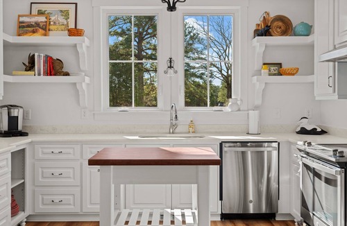 Cameron House | Cottage in the Country