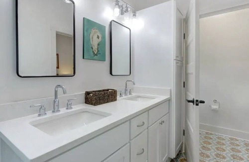 Thunderbolt Cottage | Cotton Bleu at The Village on The Bluff