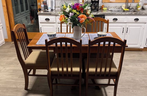 Estill Springs House | Country Charmer near lake new hot tub handicap accessible Extended stay