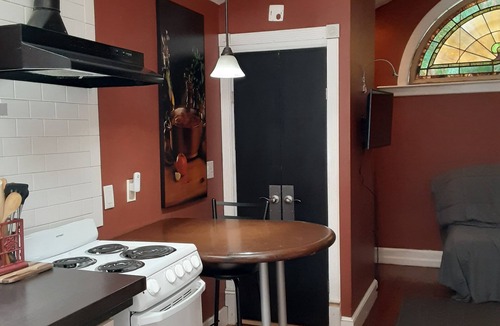 Mint Hill Apartment | Country/City Vibe Crash Pad