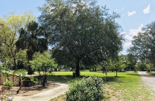 Lake Wales Cottage | Country Cottage at Starr Lake - Sleeps 4