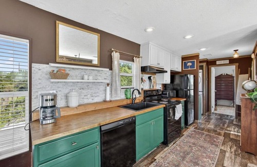 Aiken Cottage | Country Cottage in Aiken, pet friendly!