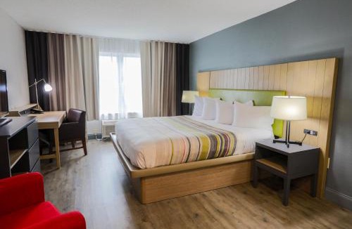 Carolina Forest Hotel | Country Inn & Suites by Radisson, Myrtle Beach, SC