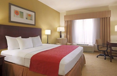 Port Wentworth Hotel | Country Inn & Suites by Radisson, Savannah I-95 North, GA