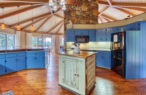 Lake Toxaway House | Countryside home with gorgeous mountain view, fireplace & huge deck
