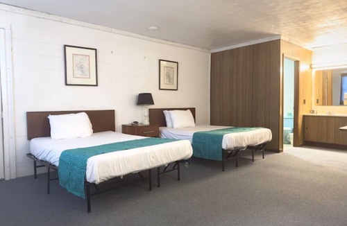 Spencer Hotel | Countryside Stay Minutes from Fall Creek Falls & Top Tennessee Attractions