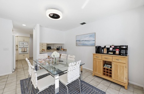 Hunt Club House | Couples, Families, Pool, Lake View, Golf, Fresh - PGA National SFH gated - safe!