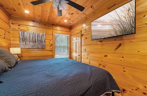 Sevierville Cabin | Couples Refuge by Ghosal Luxury Lodging
