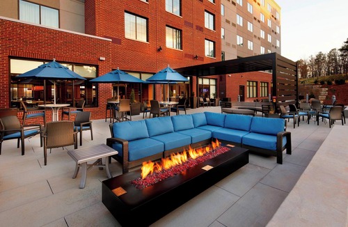 Fort Mill Hotel | Courtyard by Marriott Charlotte Fort Mill, SC