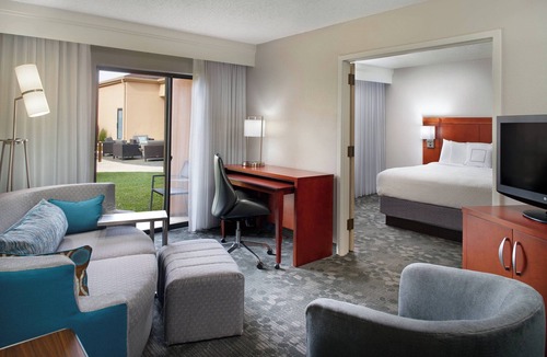 Terry Sanford Hotel | Courtyard by Marriott Fayetteville