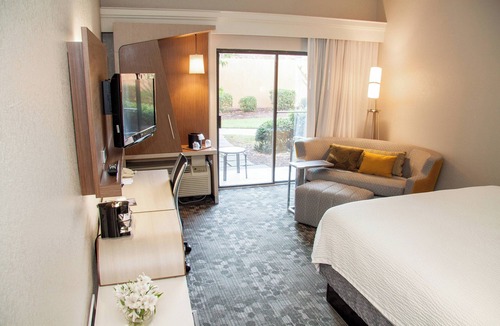 Rocky Mount Hotel | Courtyard by Marriott Rocky Mount