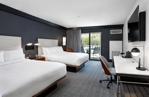 Richmond Hotel | Courtyard by Marriott Richmond Scott’s Addition