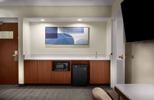 Winston - Salem Hotel | Courtyard by Marriott Winston-Salem Hanes Mall