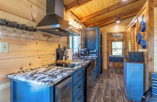 Topton Cabin | Covered Porch - WIFI - Gas Grill