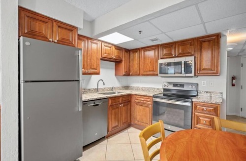 New Britain Apartment | Cozy 1-bedroom apartment with AC in pleasant Ormond Beach Tropic sun