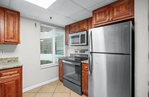 New Britain Apartment | Cozy 1-bedroom apartment with AC in pleasant Ormond Beach Tropic sun