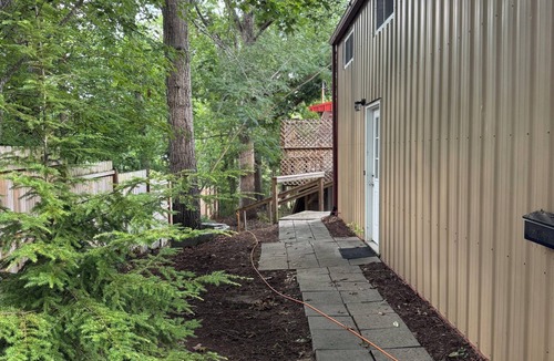 Leesville Apartment | Cozy 1-bedroom apartment in nice Leesville with AC Lake access