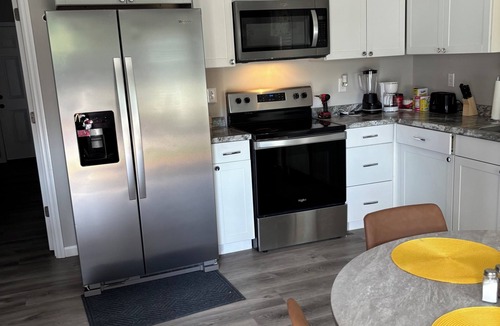 Barnwell House | Cozy 1-bedroom house in serene Barnwell with AC by the lake