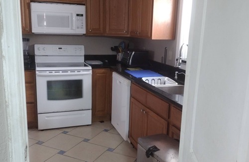 Orlando House | Cozy 1-bedroom house in lovely Orlando with AC