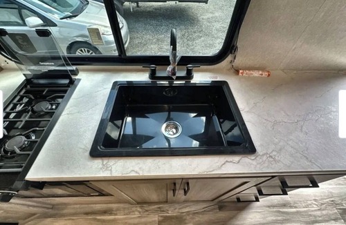 Orlando House | Cozy 1-bedroom recreational vehicle in delightful Orlando with AC