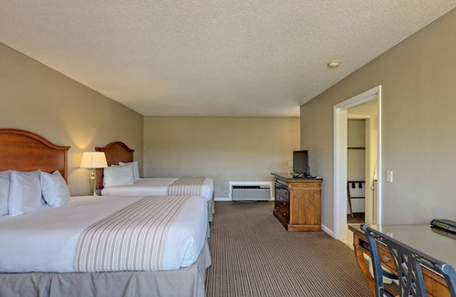 Clayton Hotel | Cozy 1-Bedroom Retreat with Mountain Views in Clayton, GA