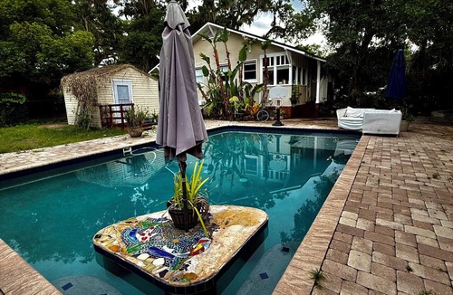 Sanford Apartment | Cozy 1-bedroom studio With Pool and Garden View, AC in peaceful Downtown Sanford