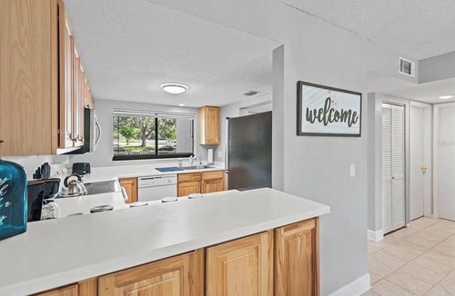 Altamonte Springs Apartment | Cozy 2 bedroom condo in peaceful Altamonte Springs Close to Theme Parks/Airport