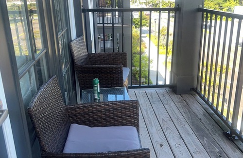 Lindridge-Martin Manor Apartment | Cozy 2-bedroom apartment in amazing Atlanta with fitness room, WiFi