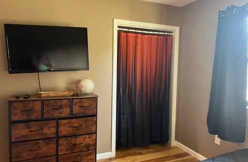 Midway Condo | Cozy 2-bedroom condo with WiFi, AC in enchanting Colonels Island, GA.