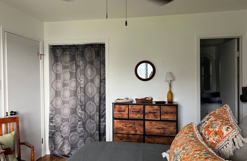 Midway Condo | Cozy 2-bedroom condo with WiFi, AC in enchanting Colonels Island, GA.