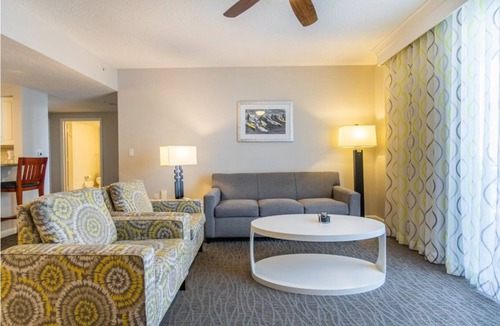 Seabreeze Historic District Resort | Cozy 2-Bedroom Deluxe Suite in Beautiful Daytona Beach!