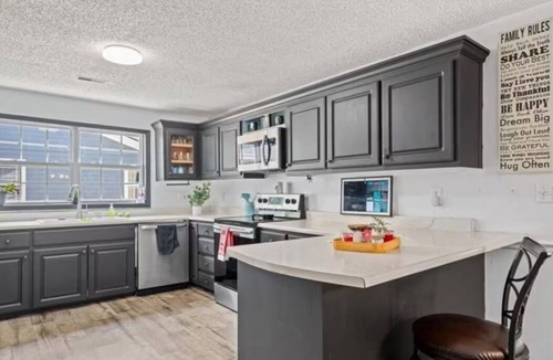 Simpsonville House | Cozy 2-bedroom house in marvelous Simpsonville with AC and gym
