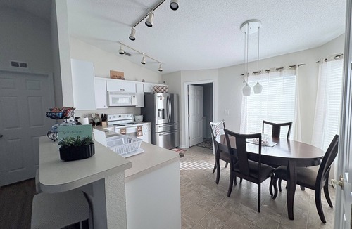Winter Haven House | Cozy 2-bedroom house in a beautiful Winter Haven area near Legoland and BokTower